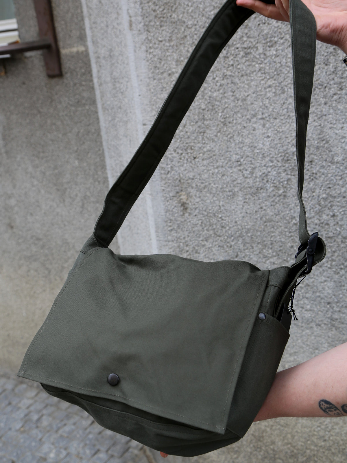 Black Sign Chronicle Bag – Field Green (BSSA-26601)