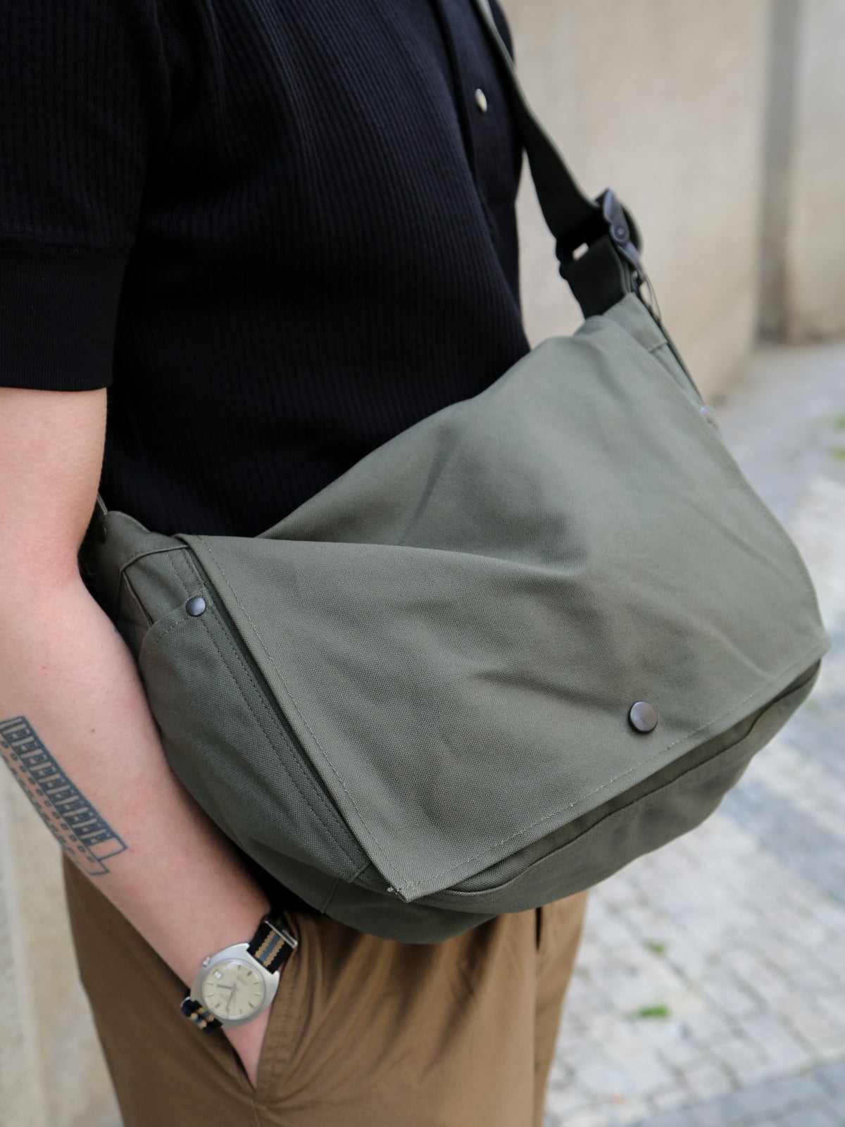 Black Sign Chronicle Bag – Field Green (BSSA-26601)