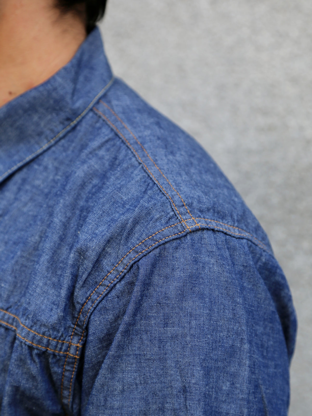 Black Sign 5.5oz Selvage Chambray Pleats Jacket – Indigo Chambray (BSSJ-26407)