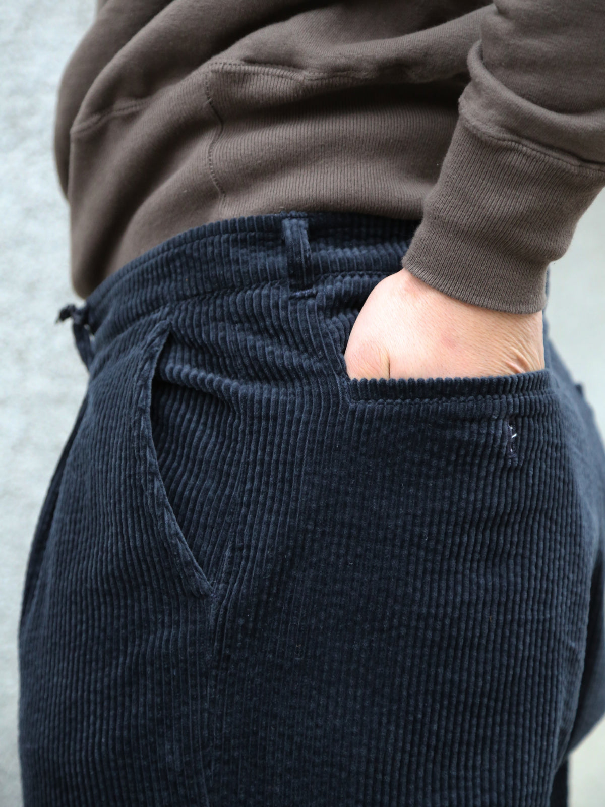 Hansen Garments Sune Classic Pleated Trousers – Dusty Black (30-35-2)