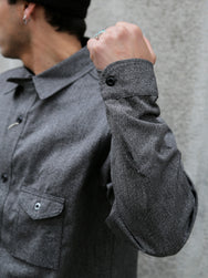 The Real McCOY's 8HU Cigarette Pocket Mock-Twist Chambray Work Shirt – Black (MS25109-030)