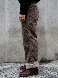 Black Sign Slant Cord Paisley Harbor Trousers – Sand Beige x Bordeaux (BSFP-25509)