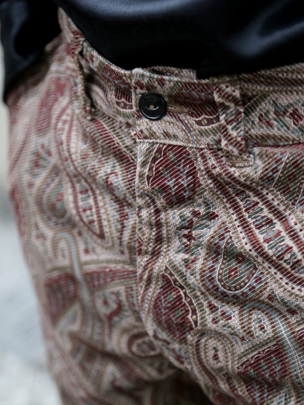 Black Sign Slant Cord Paisley Harbor Trousers – Sand Beige x Bordeaux (BSFP-25509)