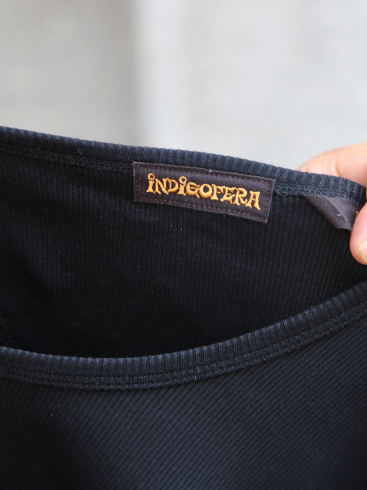 Indigofera Clyde Cotton Rib Black – Black (403-1000-951)