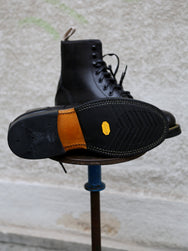 Unmarked Plain Toe DB Hunter – Antique Black Bison