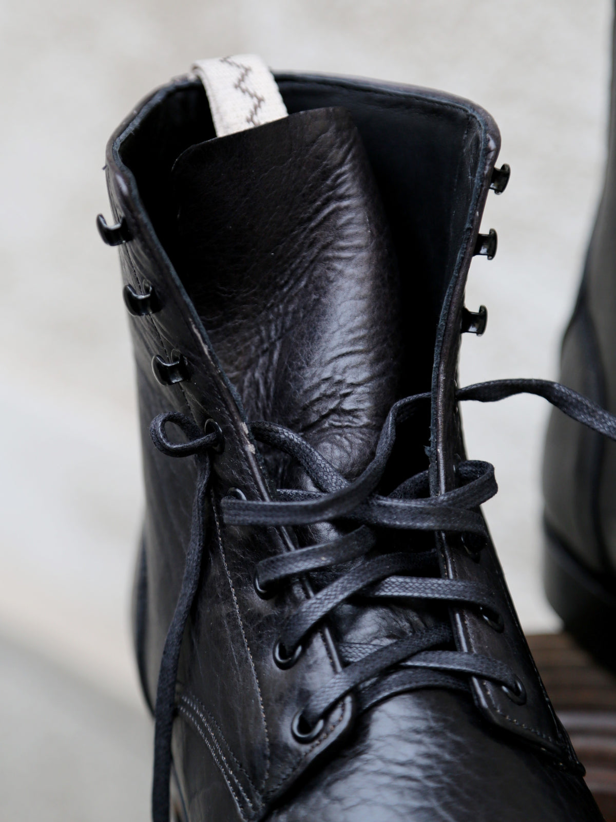 Unmarked Plain Toe DB Hunter – Antique Black Bison