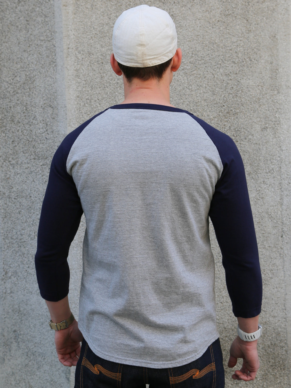 Studio d'Artisan Raglan Sleeve T-Shirt "Satisfaction" – Magenta/Navy (8162A)