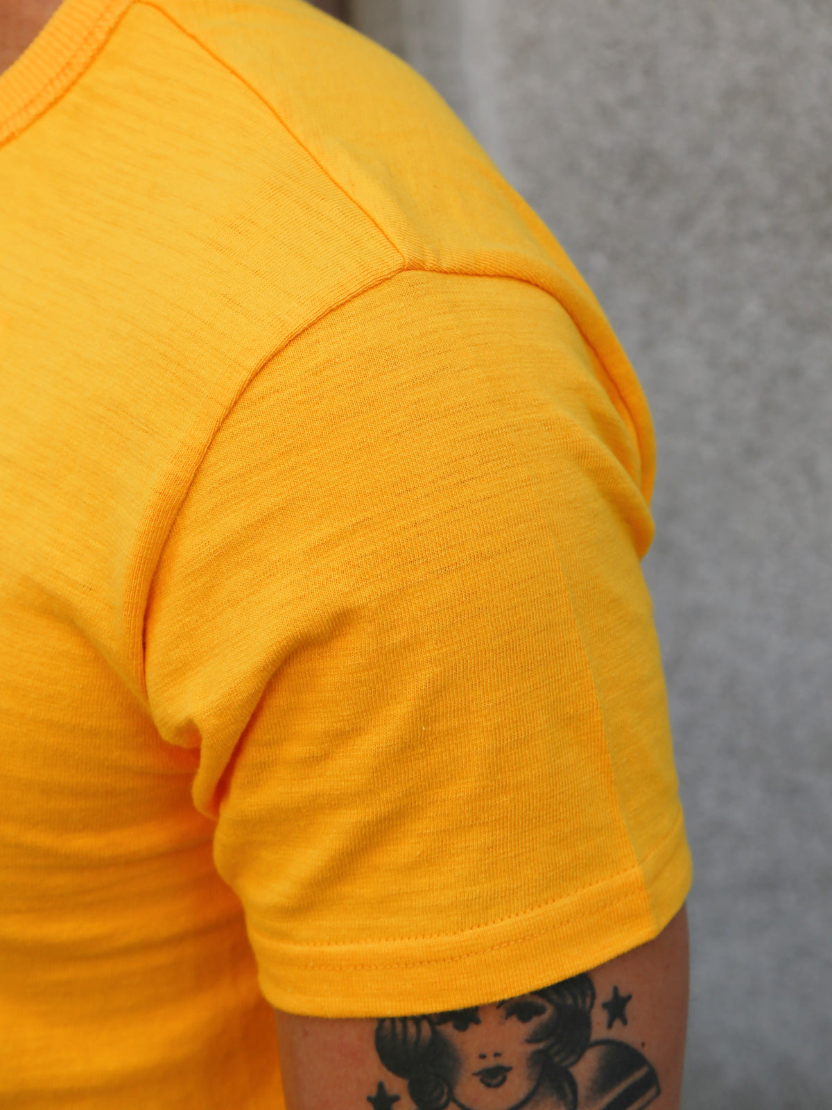 The Real McCOY's Athletic T-Shirt 2-Wheelers Of Detroit – Yellow (BC26009-060)