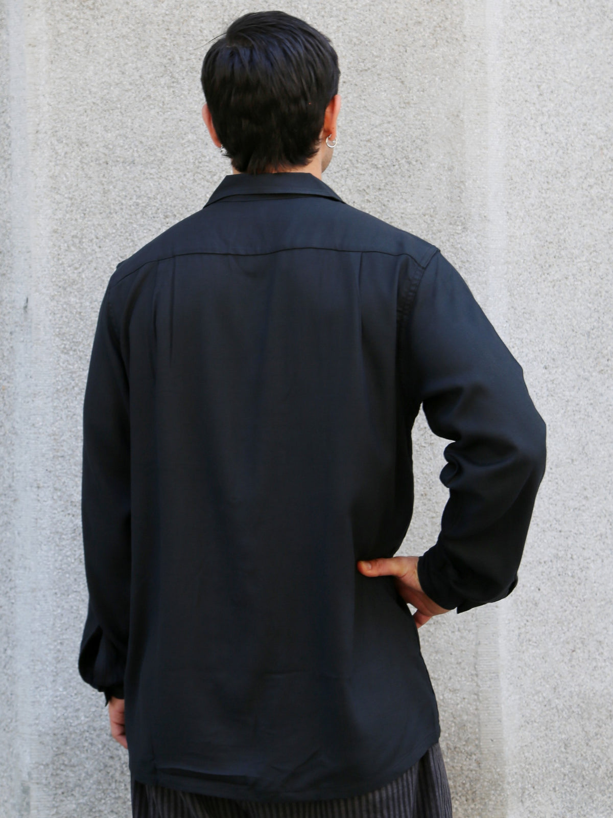 The Real McCOY's Open Collar Rayon Shirt – Black (MS26008-030)