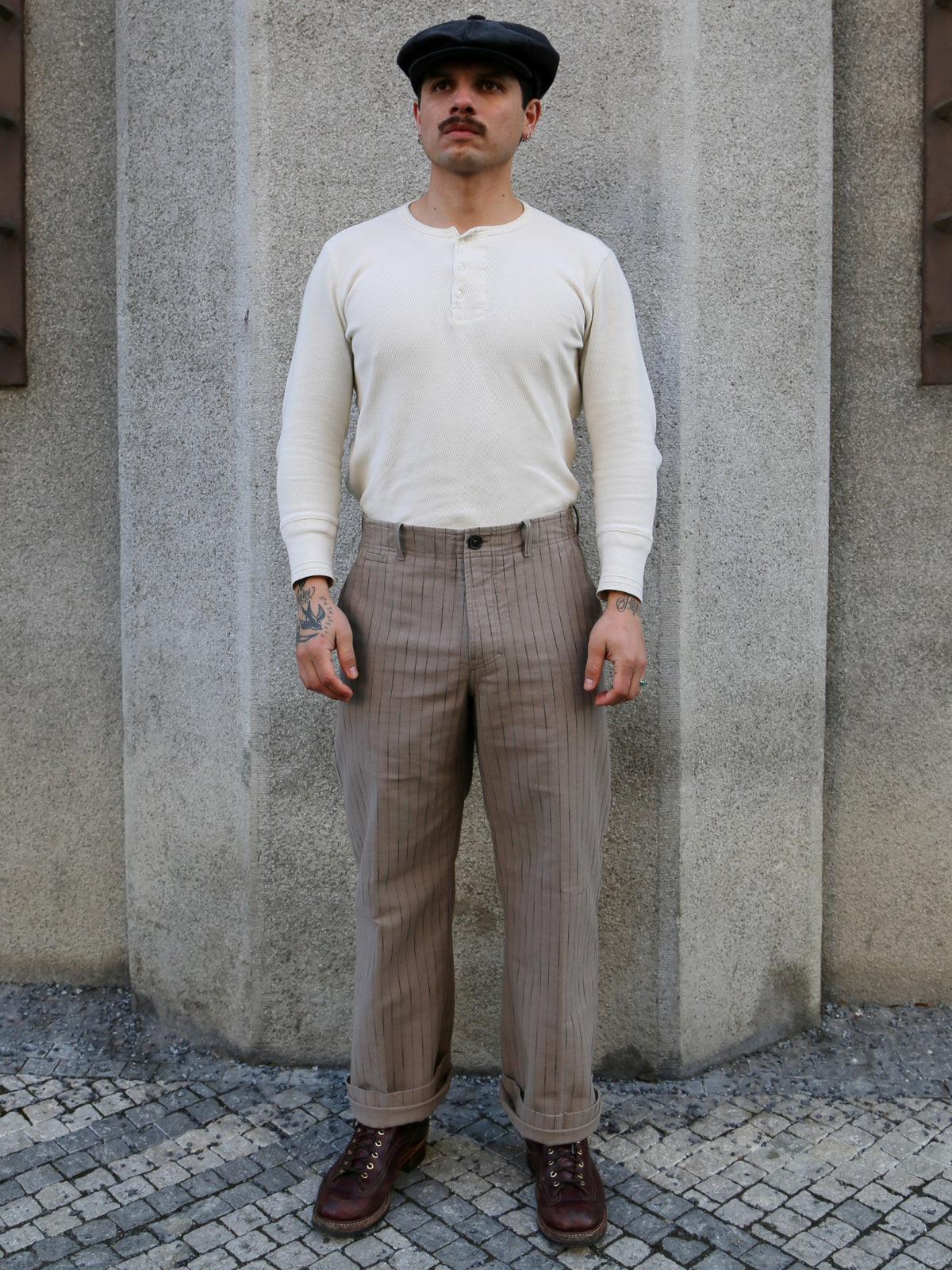 Hansen Garments KELD Straight Cut Trousers – Beige Herringbone Pin (31-57-5)