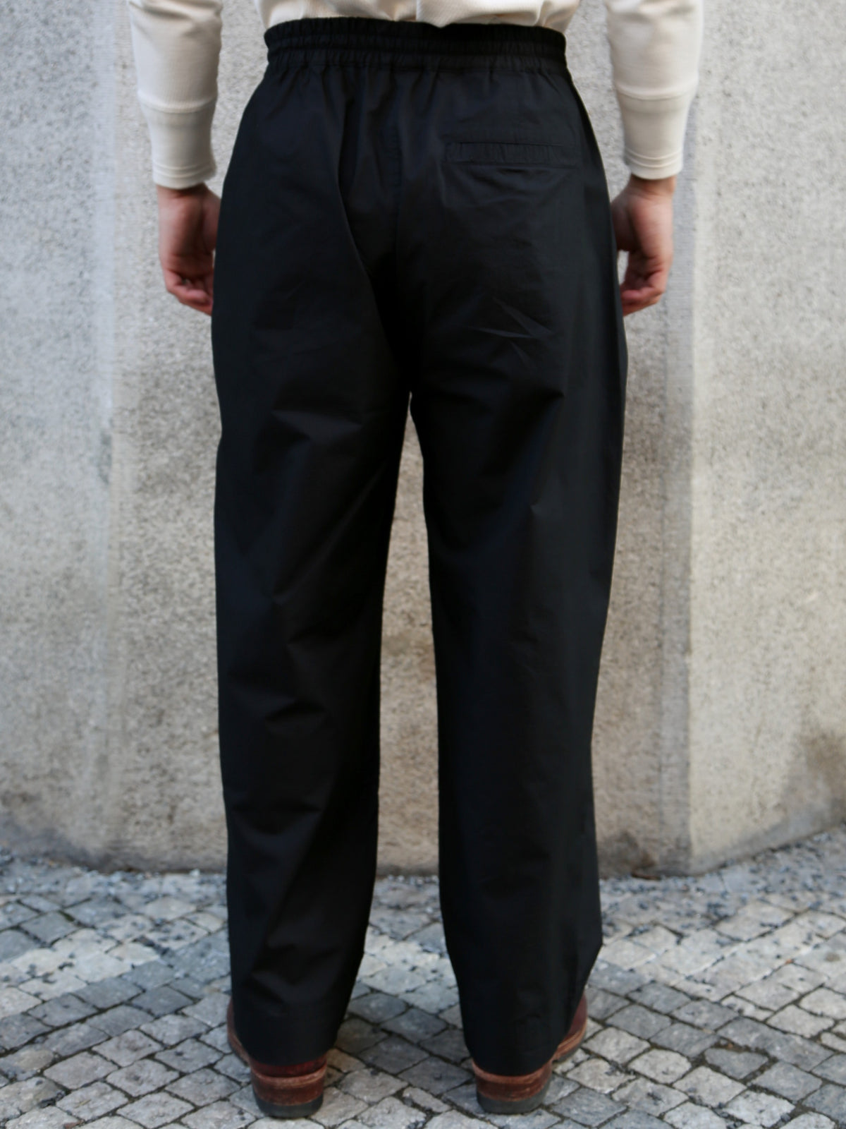 Hansen Garments EMIR Loose Drawstring Pants – Black Parachute (31-64-2)