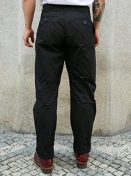 Hansen Garments SUNE Pleated Classic Trousers – Black Parachute (31-64-2)