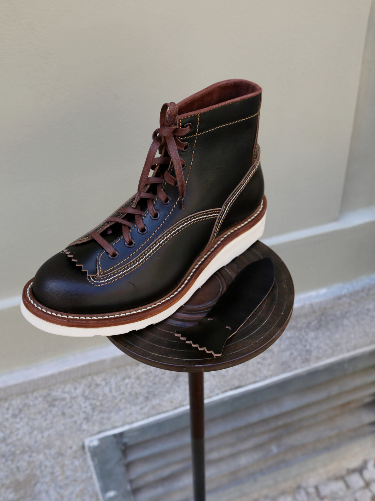 John Lofgren Donkey Puncher Horween Waxed Flesh – Dark Brown (LK-045)