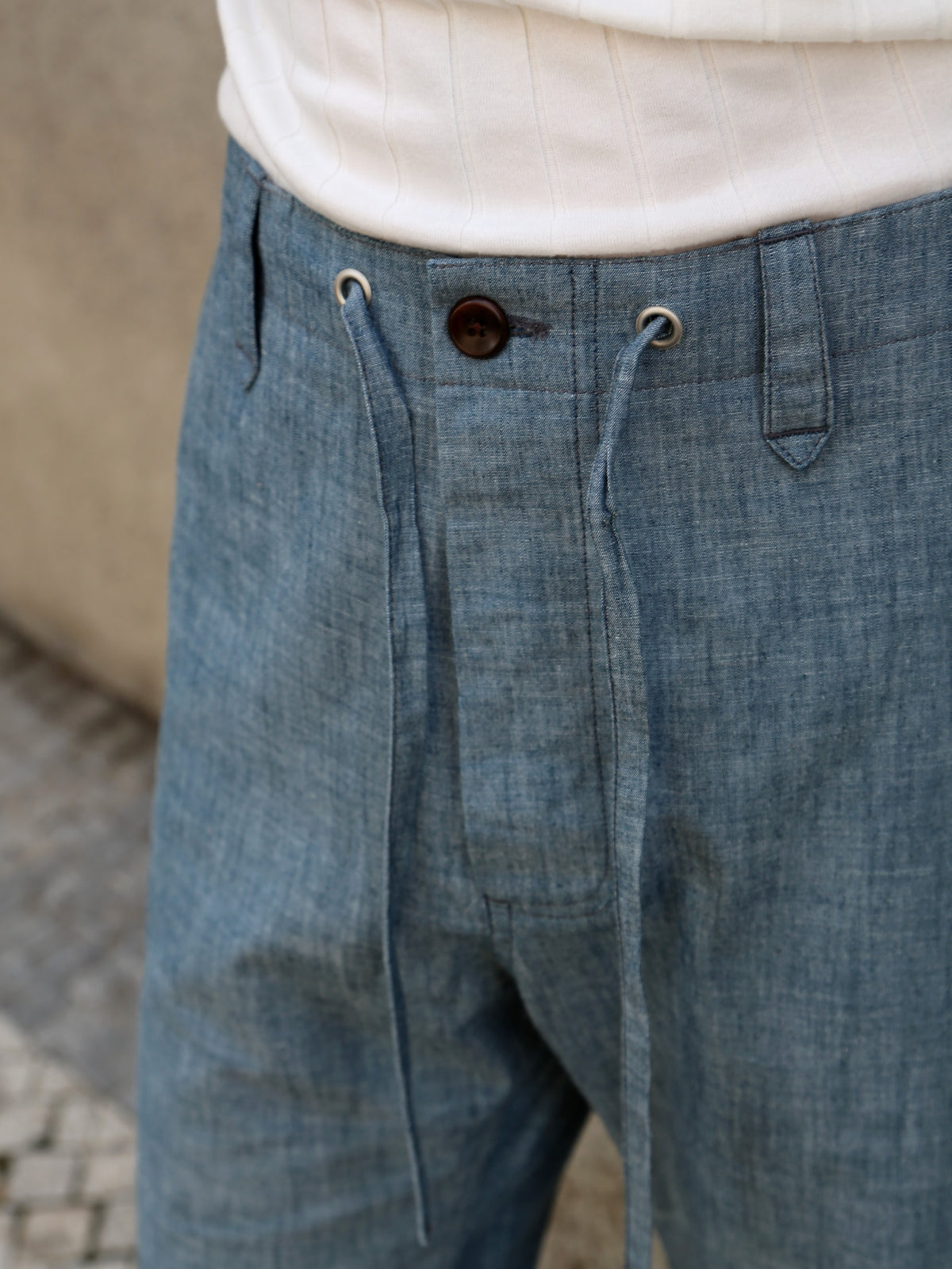Fleurs de Bagne Le Pantalon “Le Nervi” – Chambray (A-05928)
