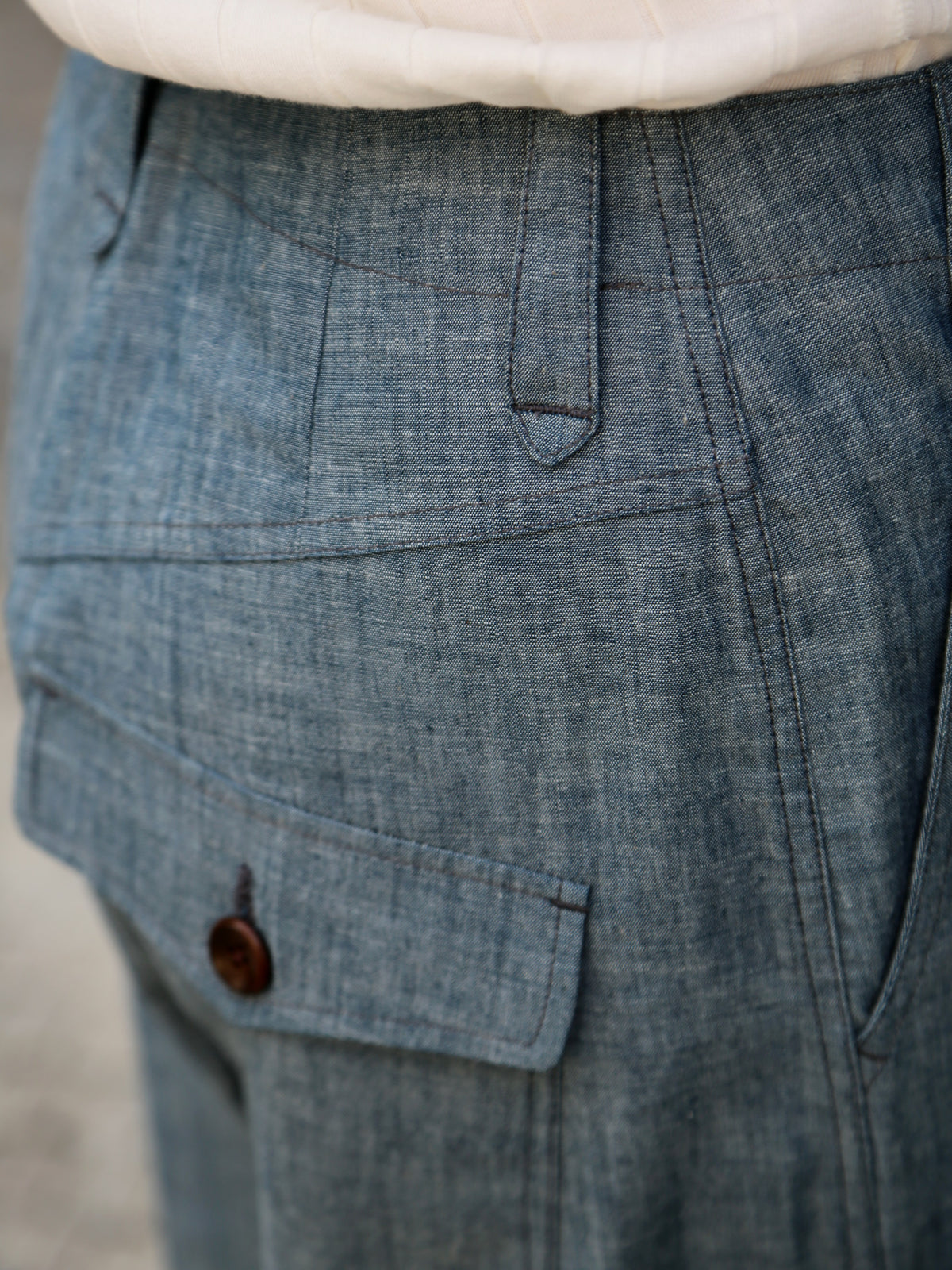 Fleurs de Bagne Le Pantalon “Le Nervi” – Chambray (A-05928)