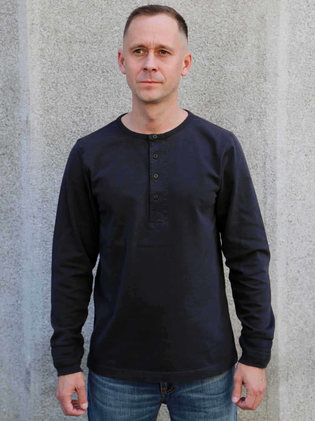 Nudie Jeans Long Sleeve Henley – Washed Antracite (131945)
