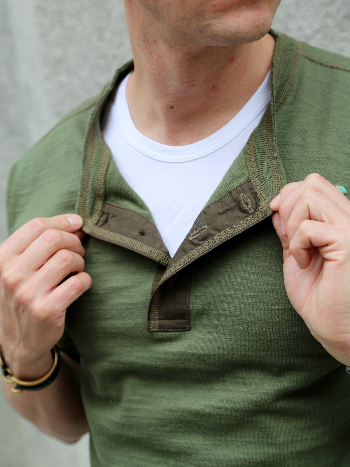 Buzz Ricksons Slub Yarn Henley Neck T-Shirt – Olive (BR79192)