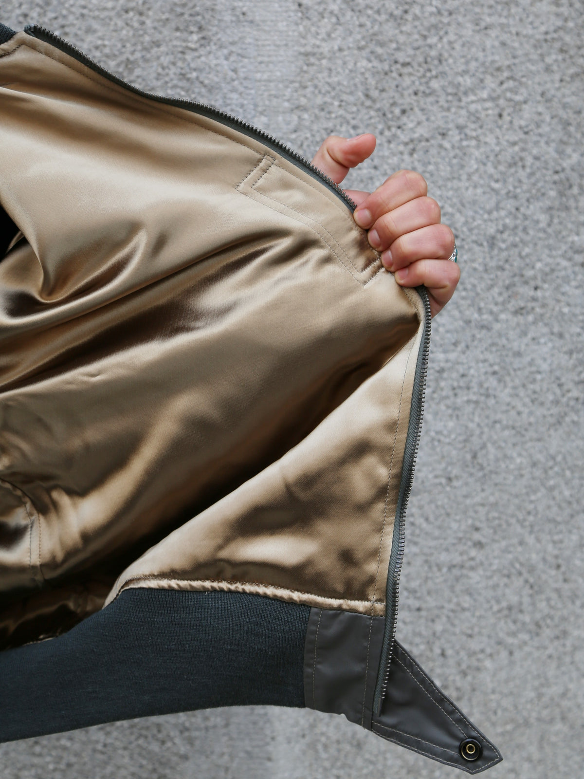 The Real McCoy's Type MA-1 Real McCoy MFG. Co. – Sage (MJ26006-154)