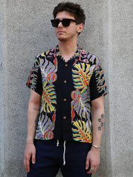 Sugar Cane Sun Surf “Monstera Border” SS Rayon Hawaiian Shirt – Black (SS39622-119)