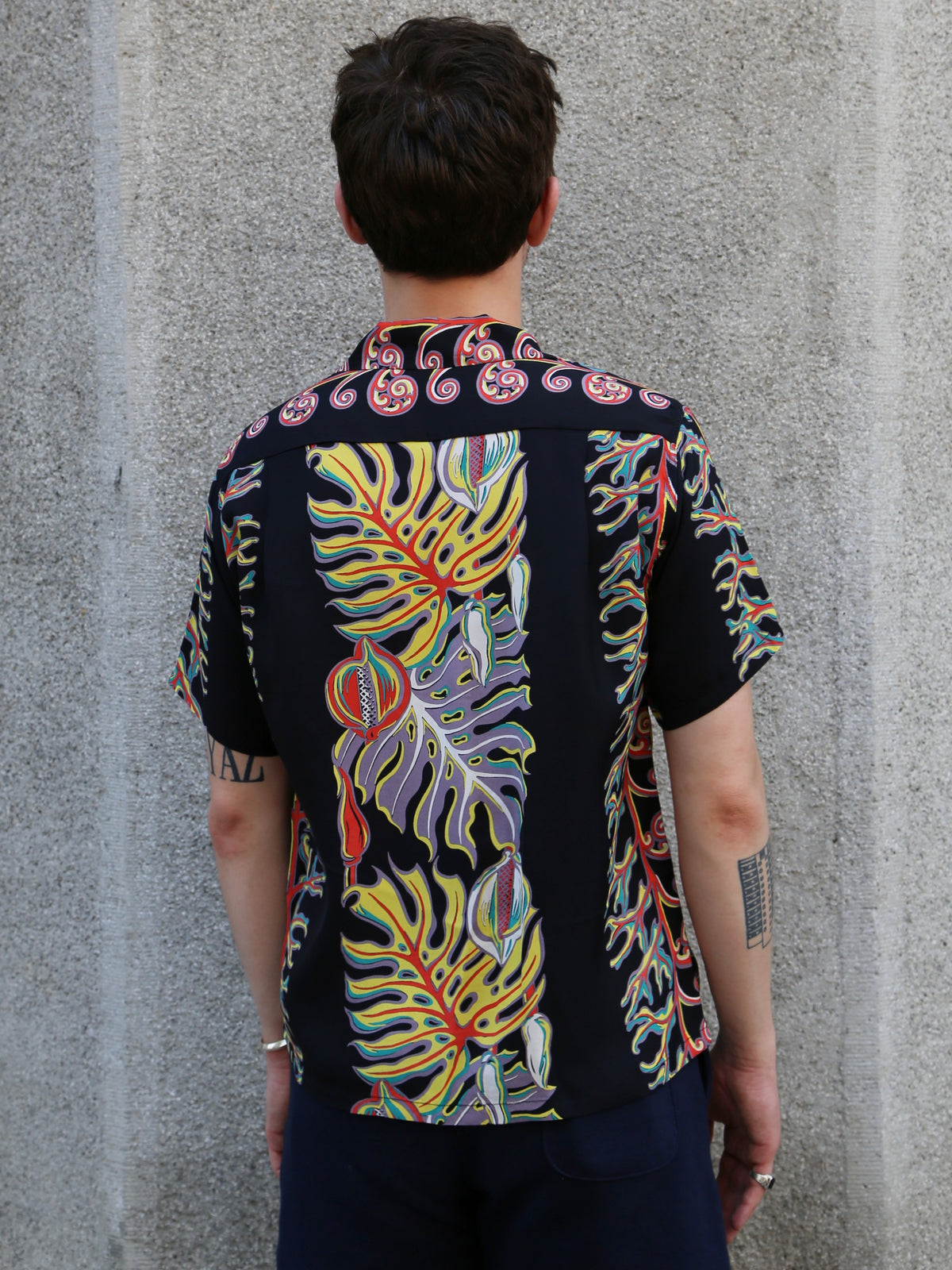 Sugar Cane Sun Surf “Monstera Border” SS Rayon Hawaiian Shirt – Black (SS39622-119)