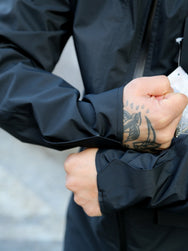 Tilak Shield Coat GTX – Black