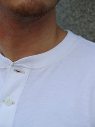 Whitesville SS Henley Tee Shirt – Offwhite (WV79681)