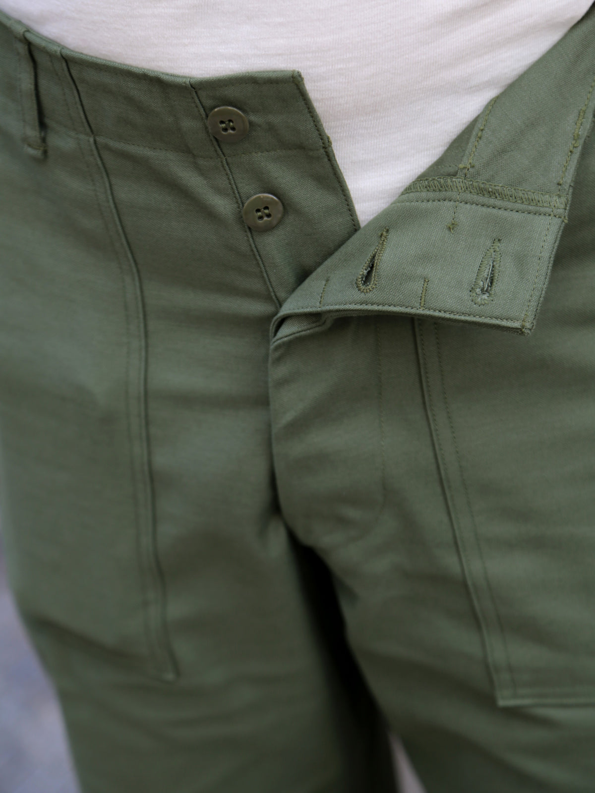 The Real McCoy's Cotton Sateen Men’s Trousers OG-107 – Olive (MP26005-150)