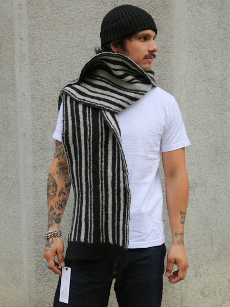 Hansen Garments 28-09-9 Barth Knitted Jacquard Scarf – Barcode