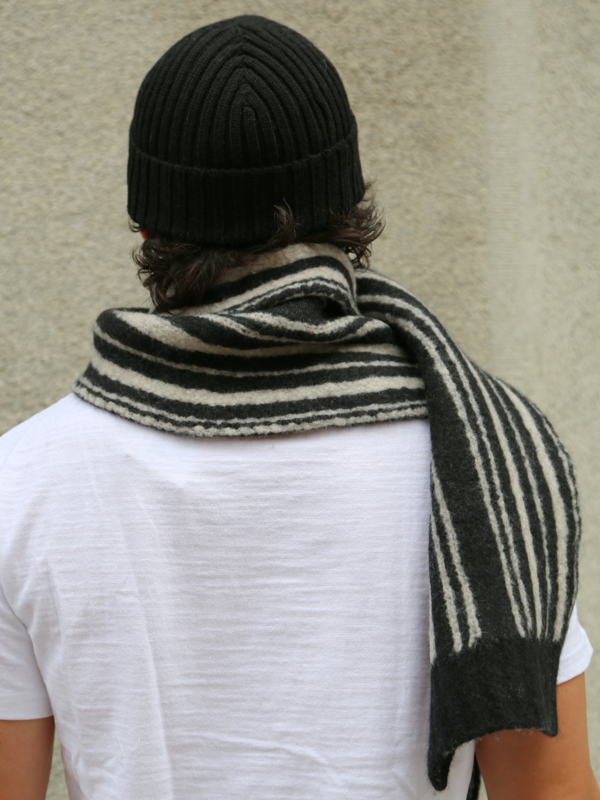 Hansen Garments 28-09-9 Barth Knitted Jacquard Scarf – Barcode