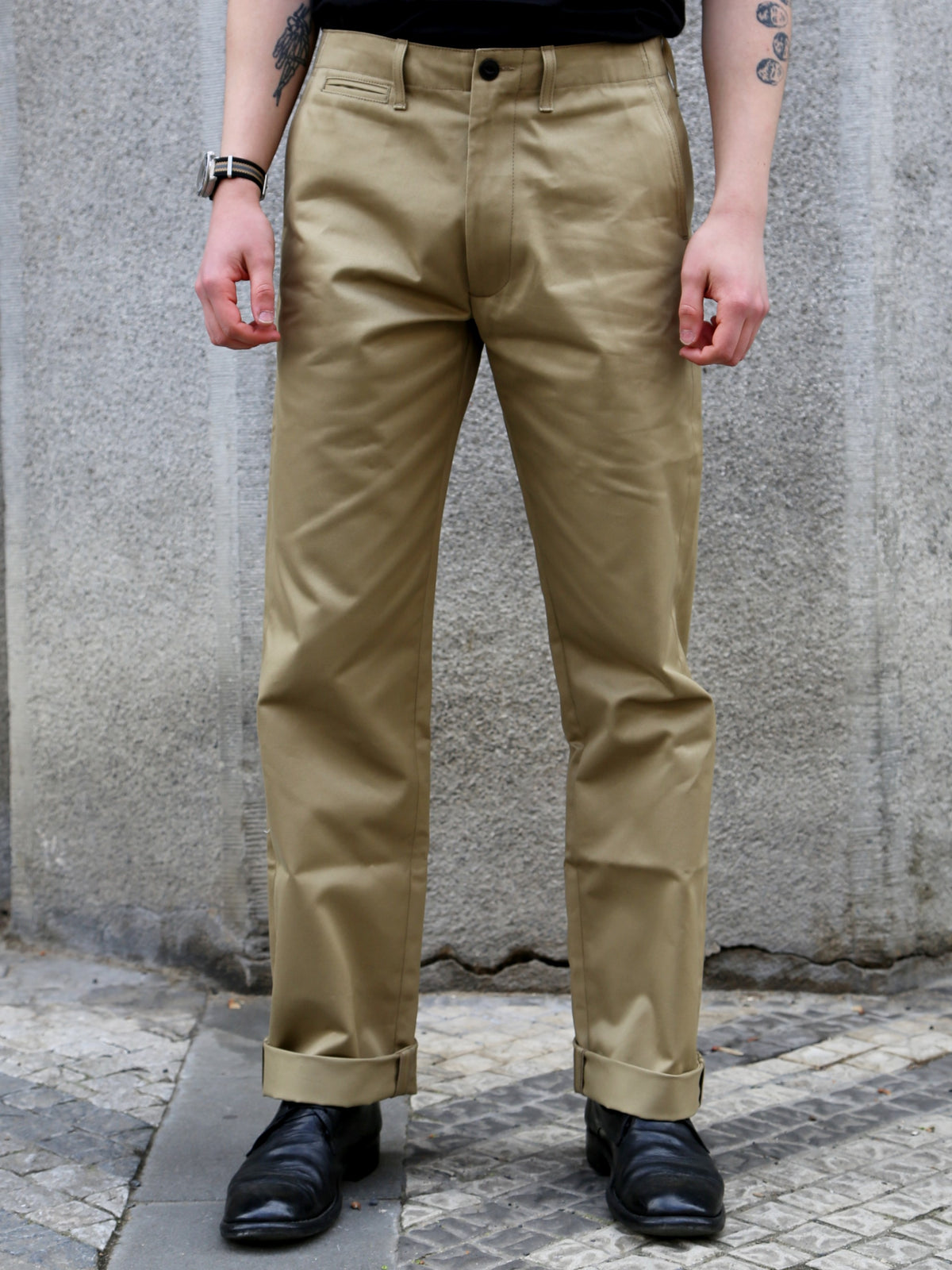 Blue Blanket Chino Pants – Khaki (P17 IT25K)