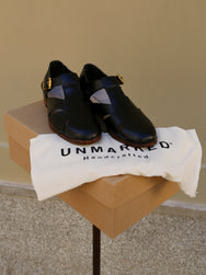 Unmarked Italian Gurkha Sandals – Black