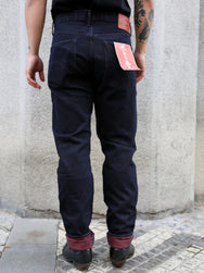 Studio d'Artisan “Bengara” Relaxed Tapered Jeans – Red (D1908)
