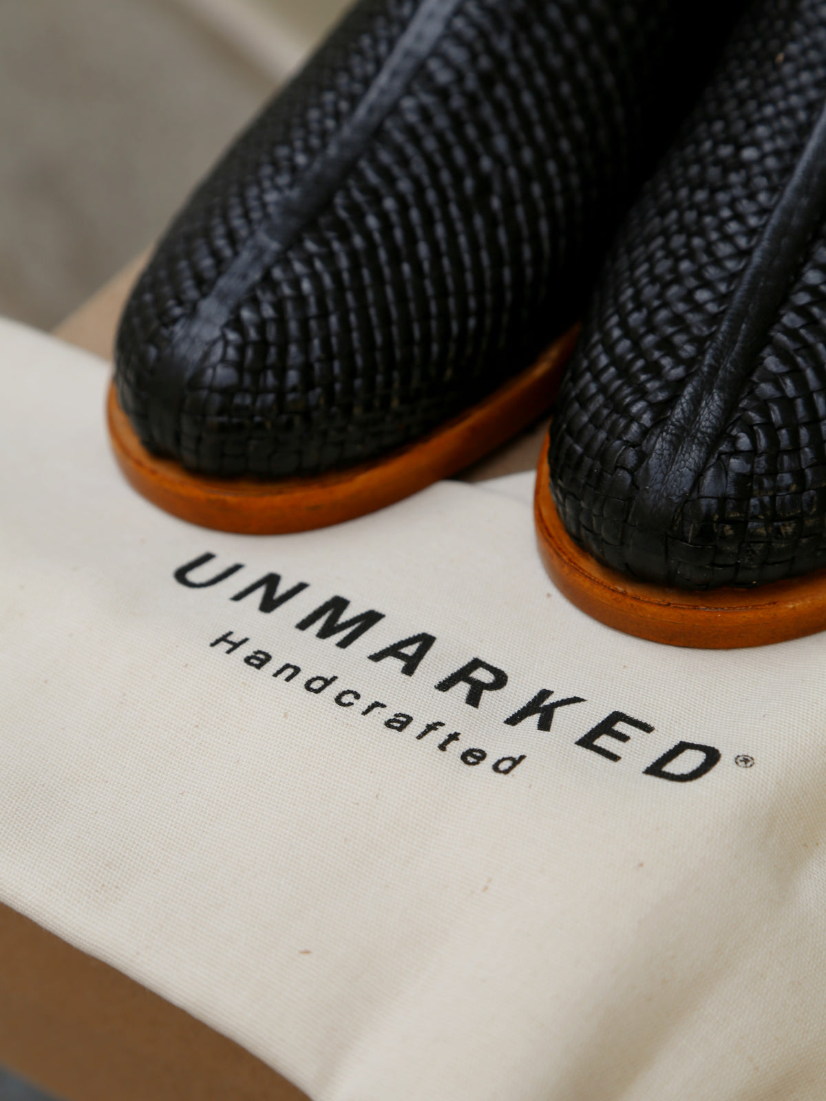 Unmarked Huarache Balm – Black Veg Tan