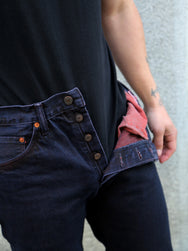 Studio d'Artisan “Bengara” Relaxed Tapered Jeans – Red (D1908)