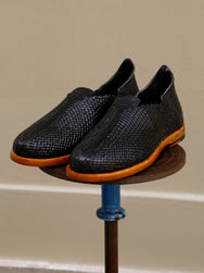 Unmarked Huarache Balm – Black Veg Tan