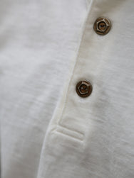 Studio d'Artisan Suvin Gold Henley – White (8174)