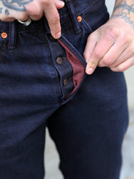 Studio d'Artisan “Bengara” Relaxed Tapered Jeans – Red (D1908)