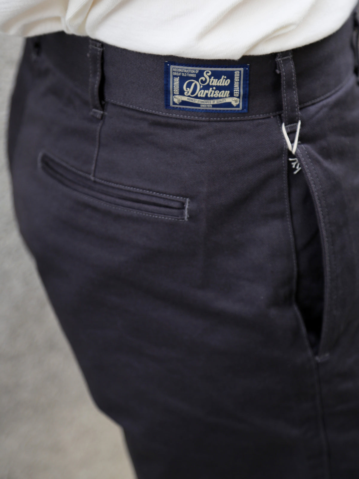 Studio d'Artisan Chino Shorts – Carbon Black (1925)