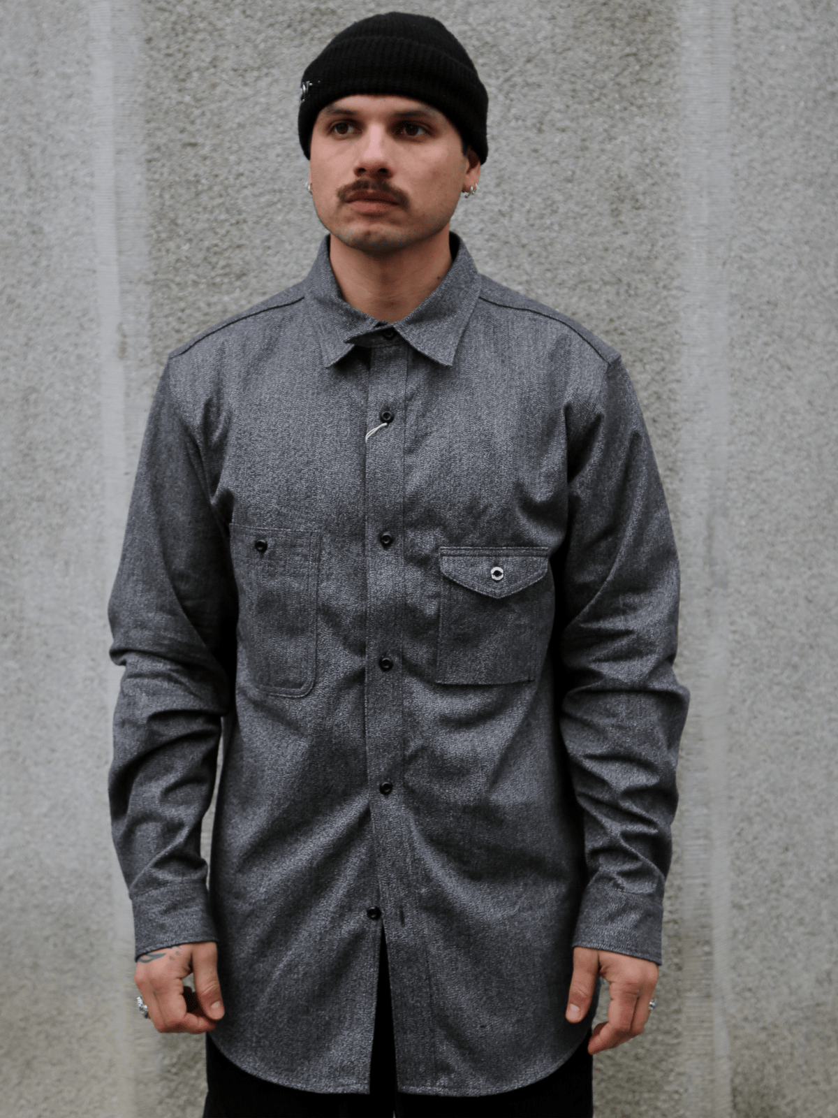The Real McCOY's 8HU Cigarette Pocket Mock-Twist Chambray Work Shirt – Black (MS25109-030)