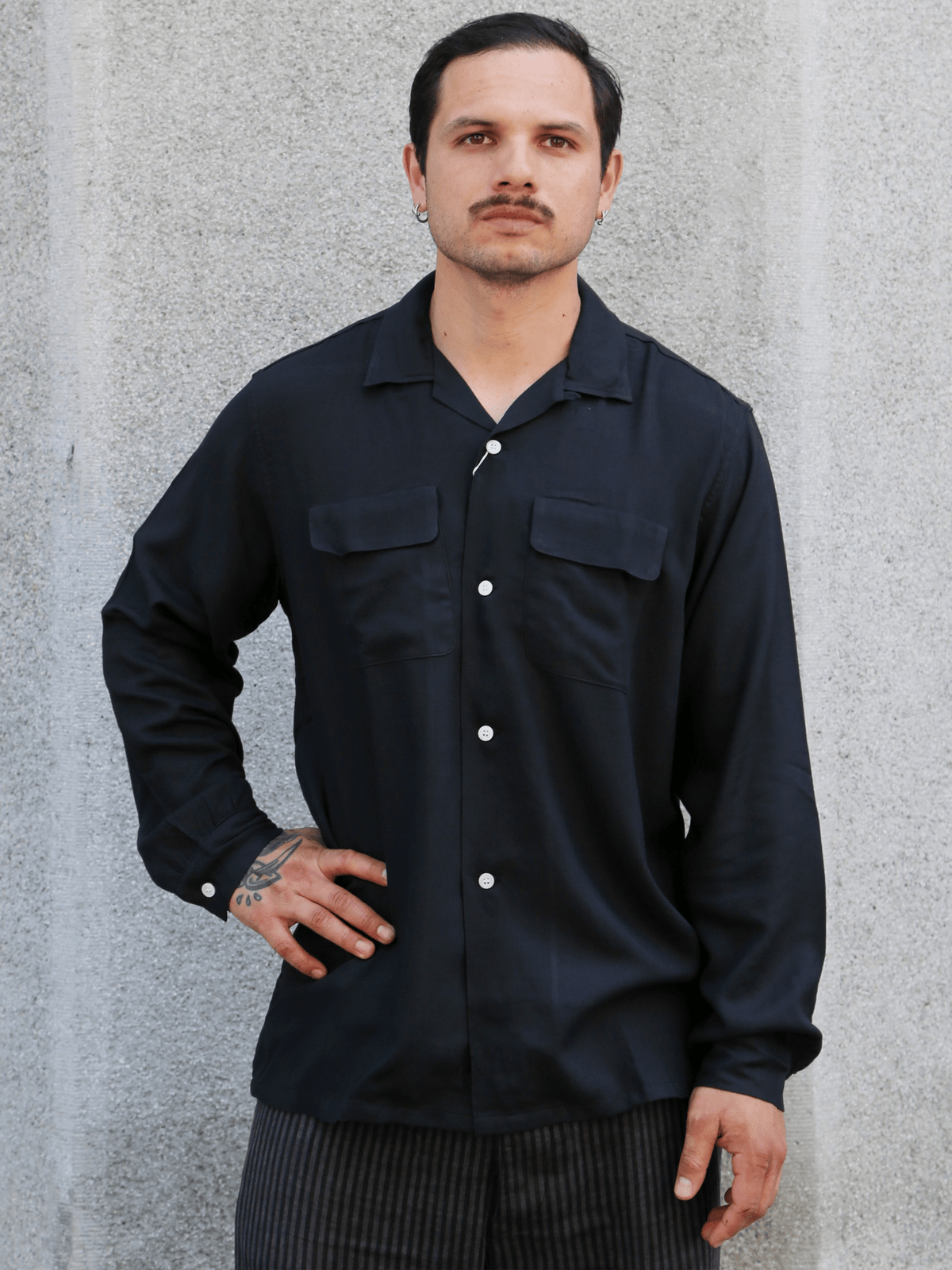 The Real McCOY's Open Collar Rayon Shirt – Black (MS26008-030)