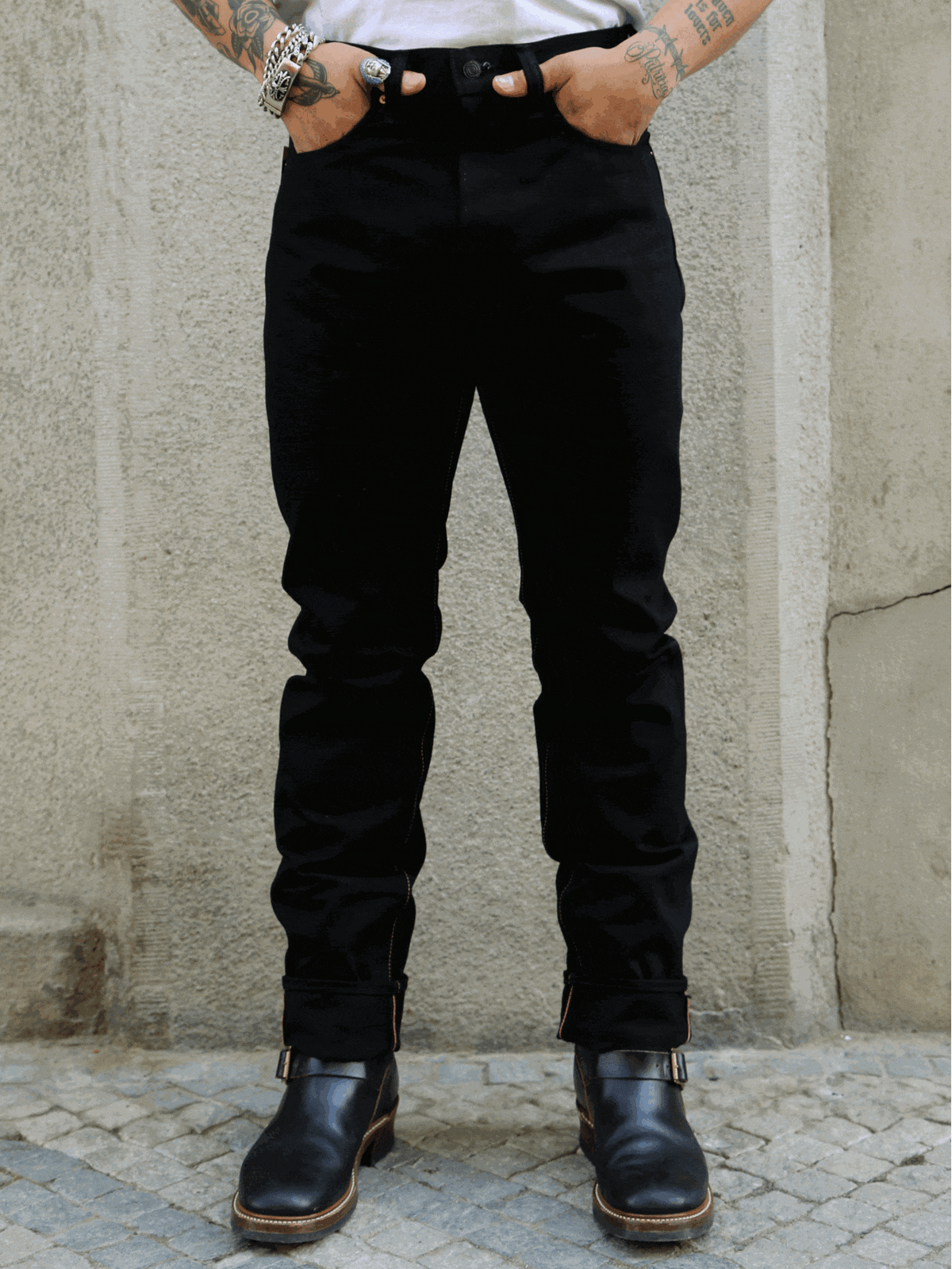 Momotaro Jeans 0605-B 15.7oz BLACK X BLACK Natural Tapered (0605B)