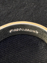 First Arrow's 12mm Arabesque-Engraved Bangle with K18 Lightning Motif – (BR-378)