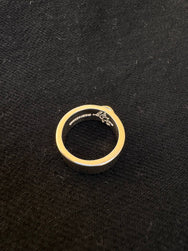 First Arrow's K18 Horseshoe 8mm Plain Ring – (R-297)