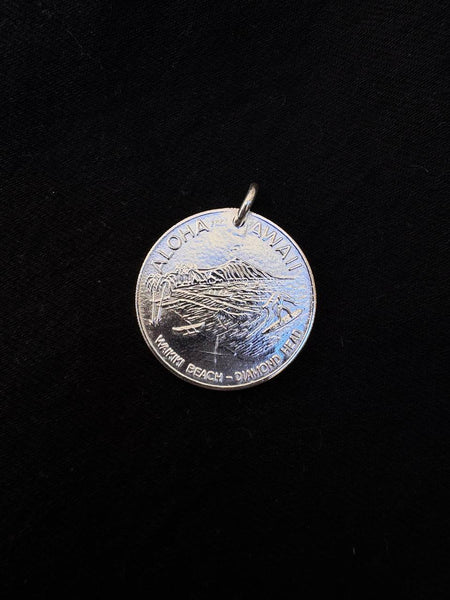 First Arrow's Hawaiian-Dollar Metal with K18 Pendant – (P-352)