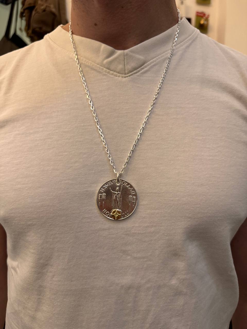 First Arrow's Hawaiian-Dollar Metal with K18 Pendant – (P-352)