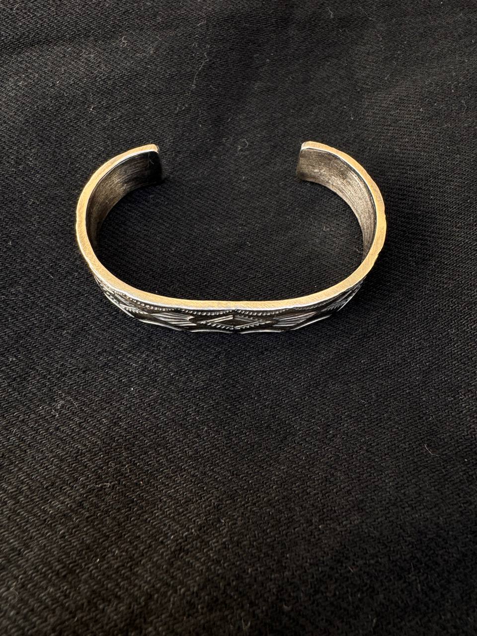 First Arrow's VFSW Bangle – (BR-157)