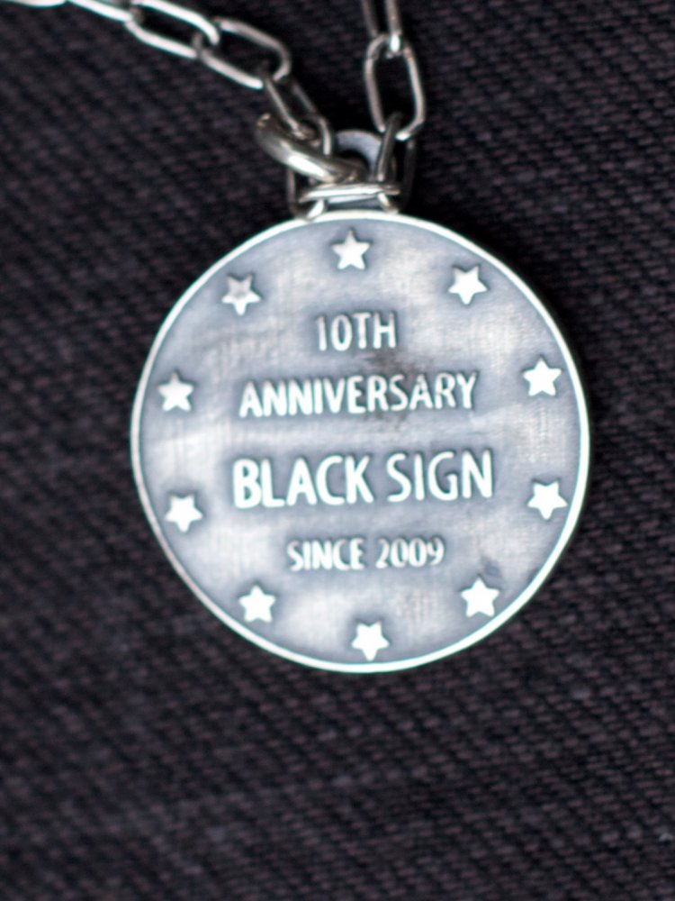 Black Sign 10th Anniversary Necklace Silver
